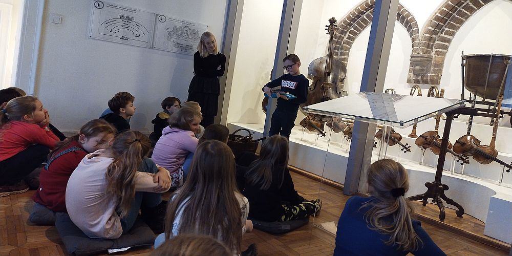 Szkoła Podstawowa nr 90 - muzeum instrumentów